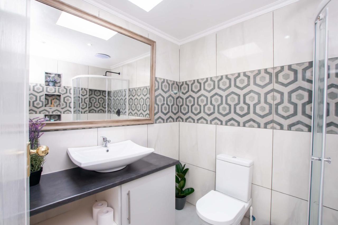 סנדטון Prestigious Apartments מראה חיצוני תמונה