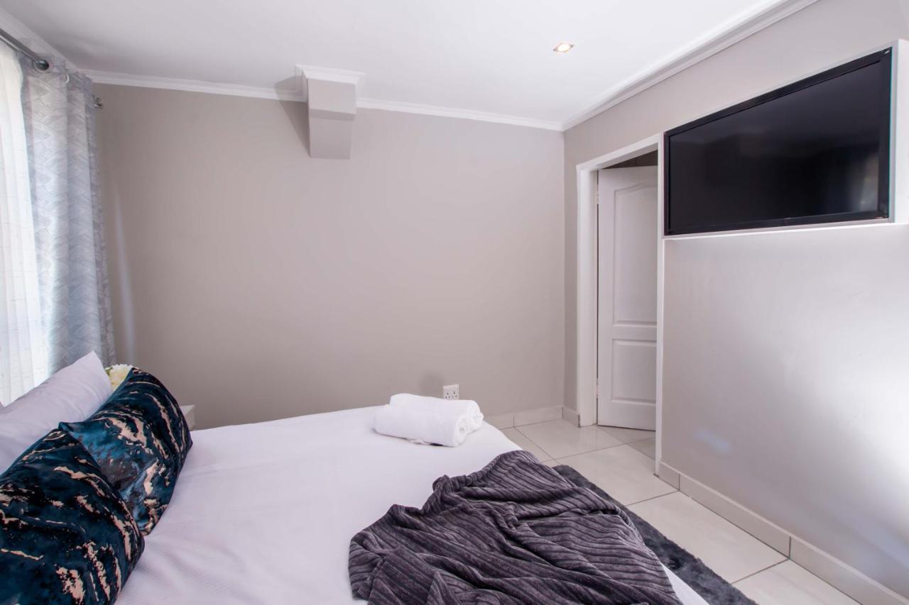 סנדטון Prestigious Apartments מראה חיצוני תמונה